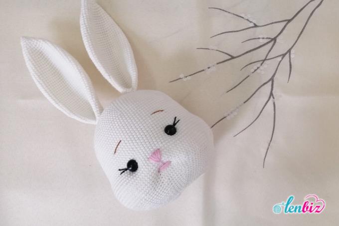 Không có gì khó hiểu khi các mẫu thỏ len cute luôn đốn tim các chị em lenbiz. Tiếp tục hành trình tăng size thú len, hôm nay Lenbiz.vn dành tặng các chị em thêm một chart móc bé thỏ tăng size siêu dễ thương nữa nè! Mẫu thỏ tăng size này nếu móc bằng len nhung sẽ còn to cao hơn nữa, bé tha hồ ôm ngủ luôn.