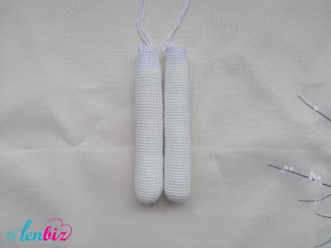 Không có gì khó hiểu khi các mẫu thỏ len cute luôn đốn tim các chị em lenbiz. Tiếp tục hành trình tăng size thú len, hôm nay Lenbiz.vn dành tặng các chị em thêm một chart móc bé thỏ tăng size siêu dễ thương nữa nè! Mẫu thỏ tăng size này nếu móc bằng len nhung sẽ còn to cao hơn nữa, bé tha hồ ôm ngủ luôn.