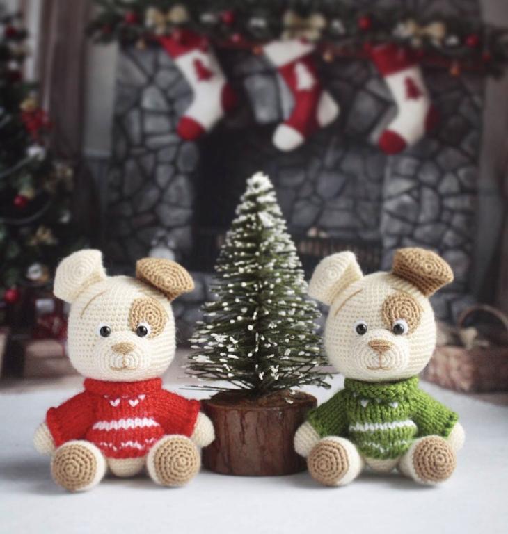 Vẻ đáng yêu của bé cún do tác giả Barberry Store lên mẫu thực sự khiến Lenbiz.vn yêu ngay từ cái nhìn đầu tiên. Nếu là người yêu len yêu cún, bạn sẽ khó lòng bỏ qua chart móc chú chó cute bằng len này. Vậy thì còn chờ gì nữa mà không bắt tay thực hiện thôi nào! Mẫu này cũng rất phù hợp cho các bạn mới học móc thú bông len nha, toàn mũi cơ bản thôi nè!